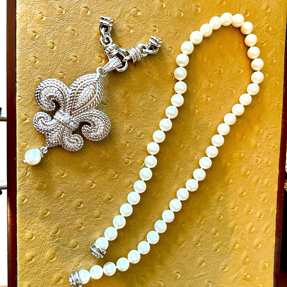 Stunning Judith Ripka Pearl Necklace And Enhancer/Brooch - Picture 3 of 5